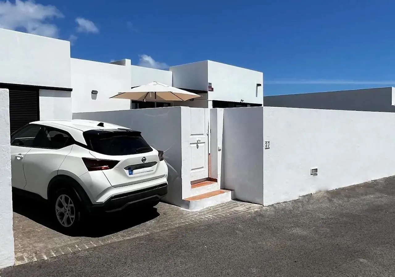 Villa El Salto 37 - Rinnovata 2023, Piscina Riscaldata, Sole Tutto Il Giorno! Wi-Fi, Massima Privacy, Ottima Posizione Playa Blanca