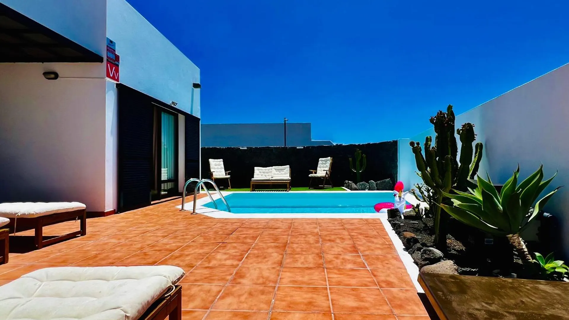 Villa El Salto 37 - Rinnovata 2023, Piscina Riscaldata, Sole Tutto Il Giorno! Wi-Fi, Massima Privacy, Ottima Posizione Playa Blanca